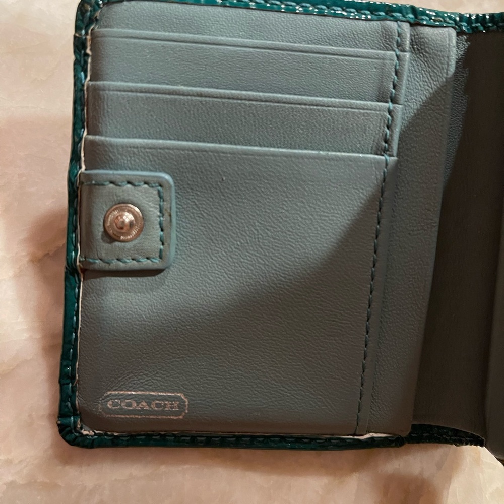 EUC Coach mini wallet - Picture 4 of 8
